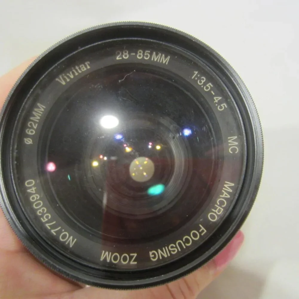 VIVITAR 28-85 mm macro zoom lens with Spectrum 7 filter